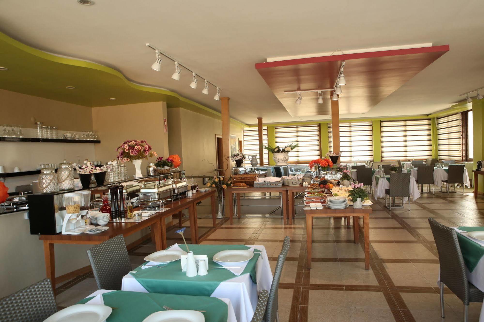 Way Hotel İzmir Buitenkant foto