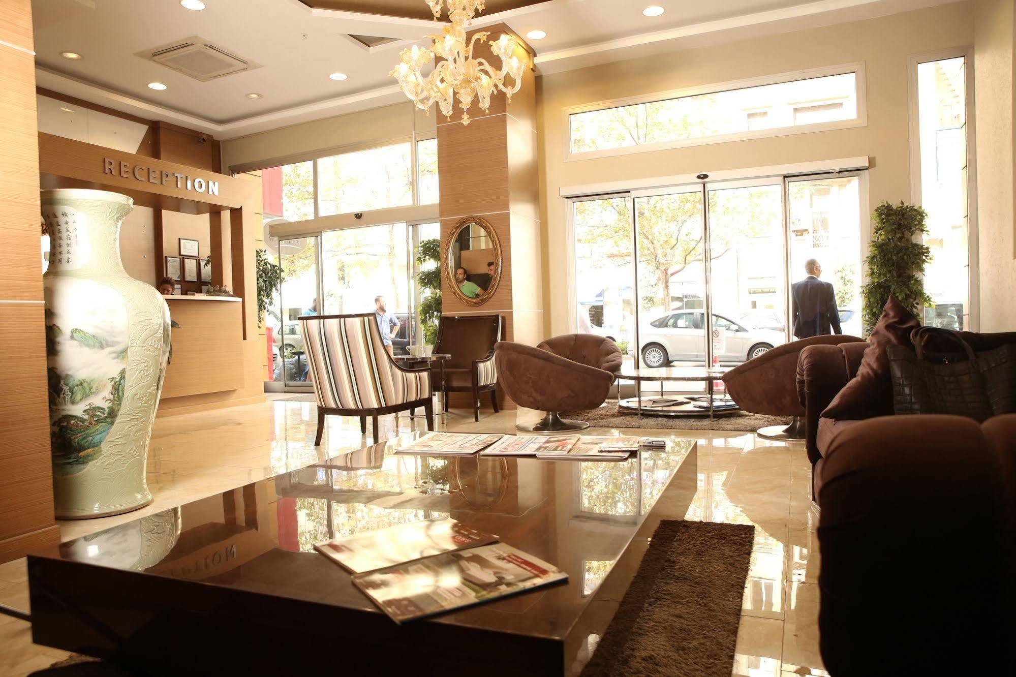 Way Hotel İzmir Buitenkant foto