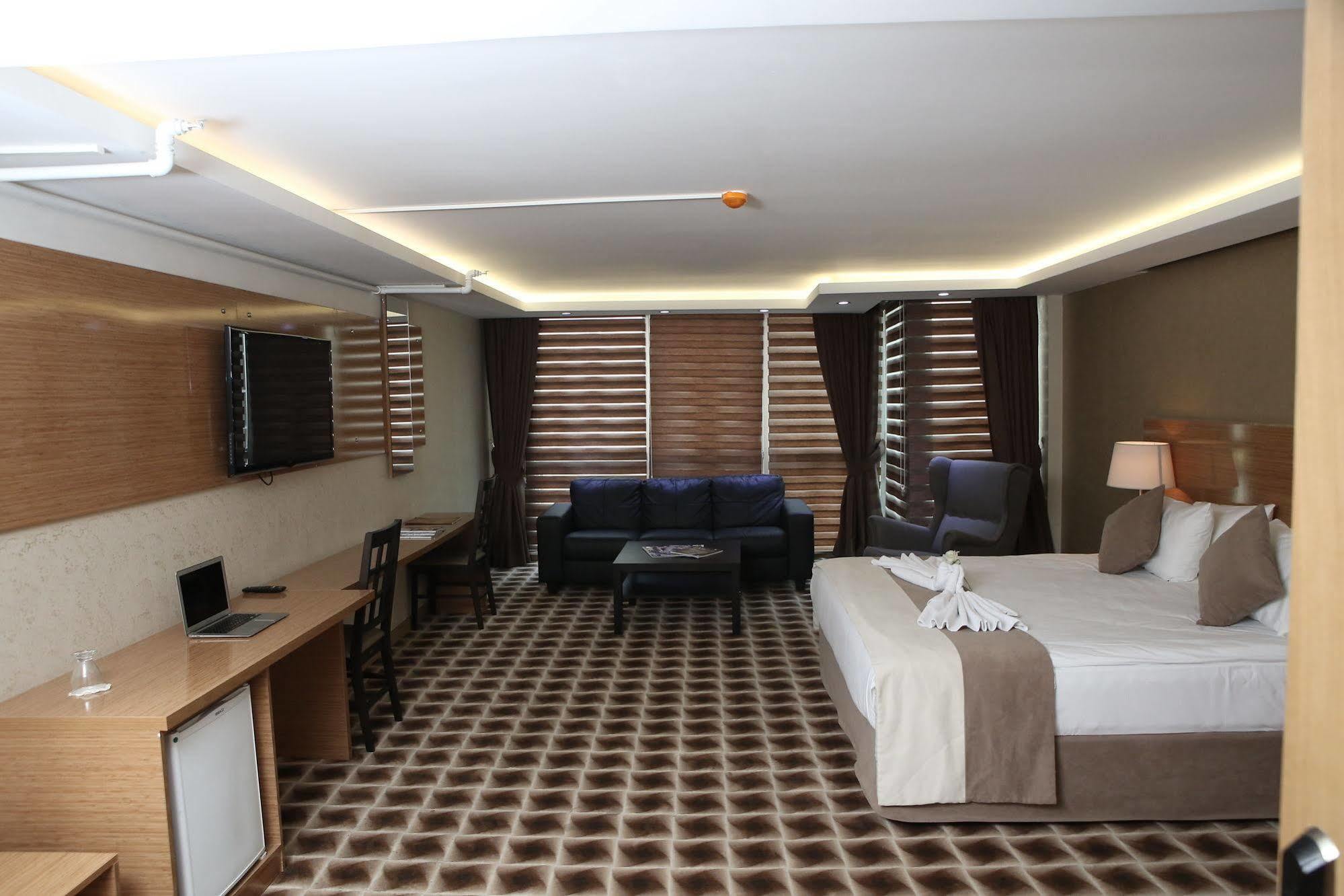 Way Hotel İzmir Buitenkant foto