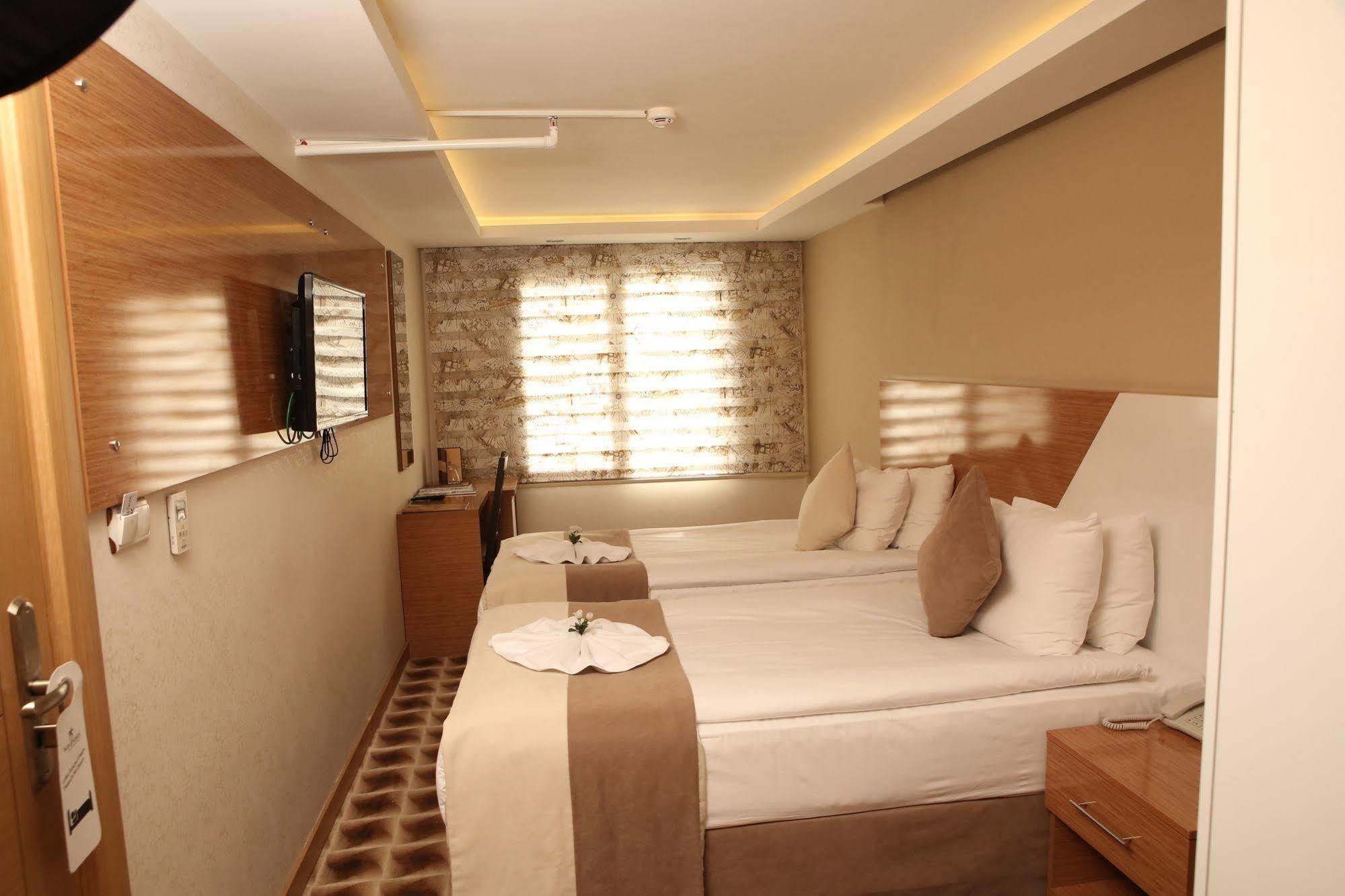 Way Hotel İzmir Buitenkant foto