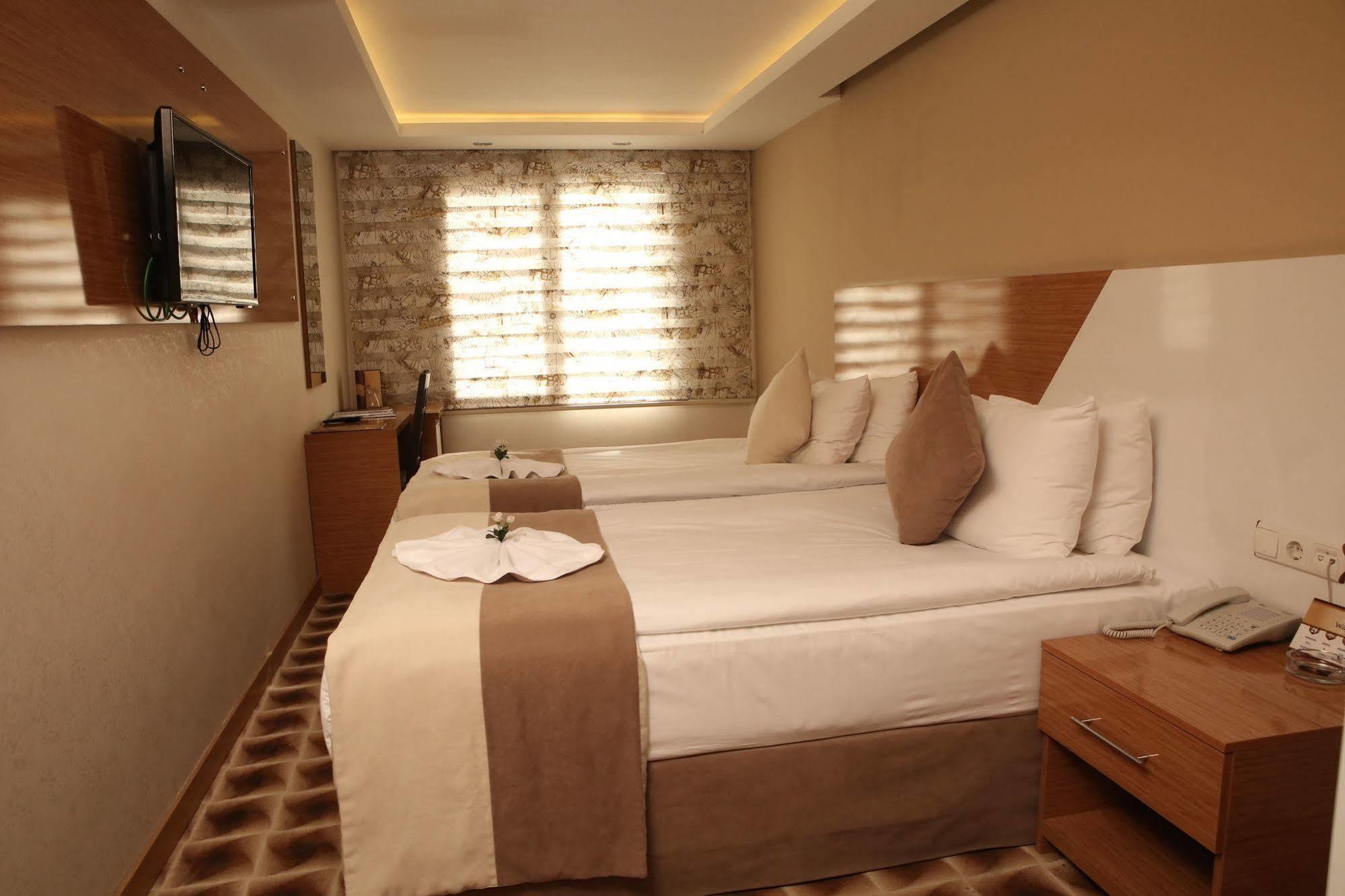 Way Hotel İzmir Buitenkant foto