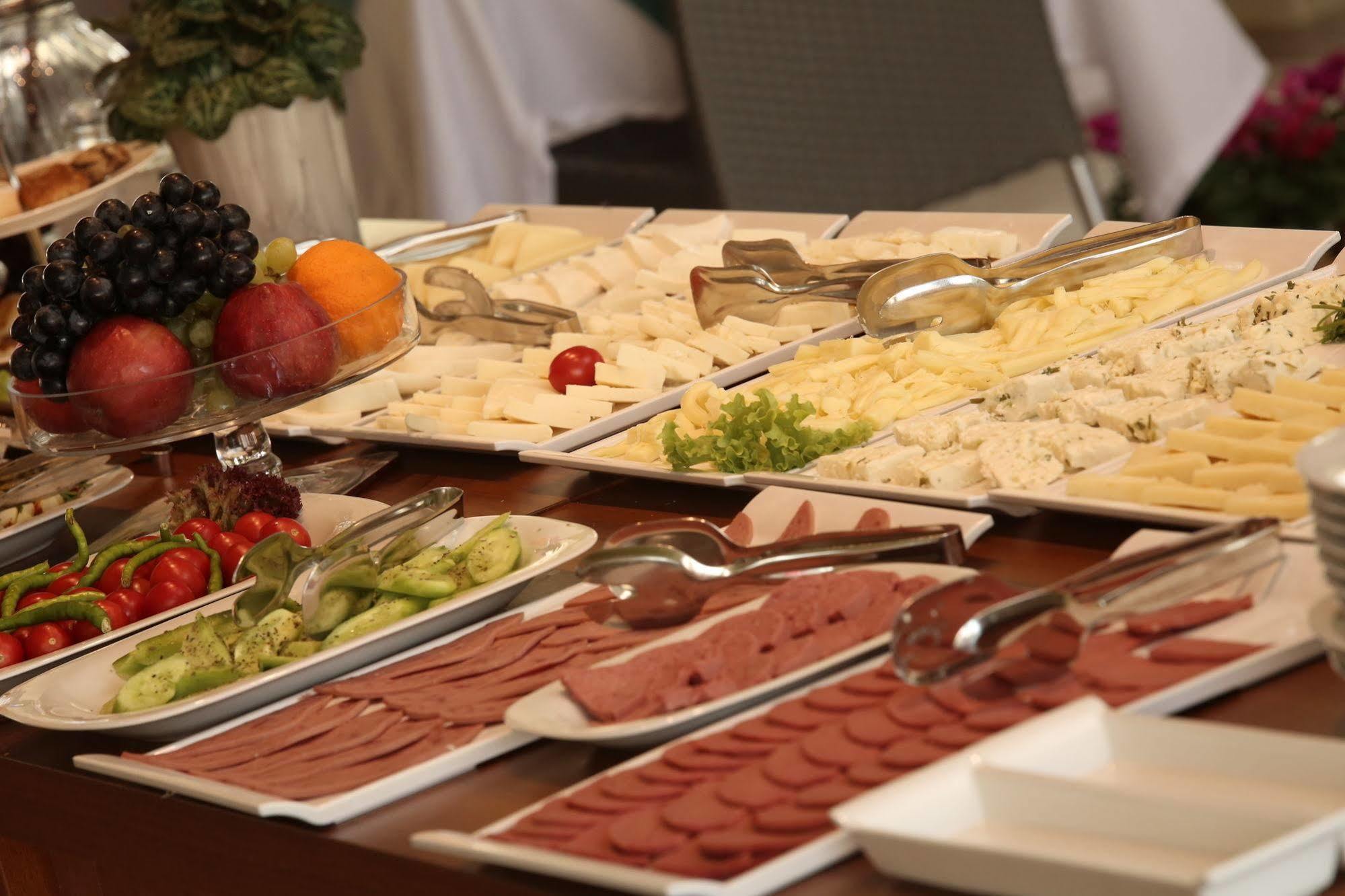 Way Hotel İzmir Buitenkant foto
